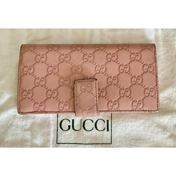 Gucci Pink Leather Wallet With Signature GG Pattern & Multiple Card Slots - Picture 2 of 9